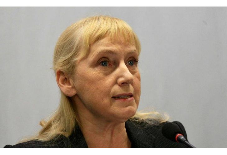 Елена Йончева Елена Йончева